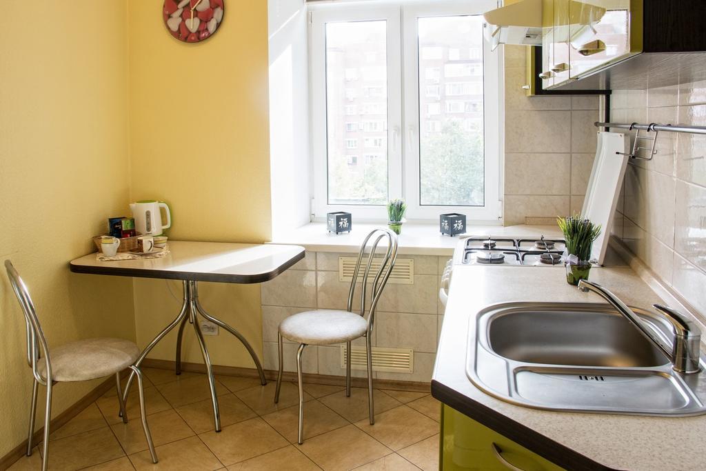 Kyiv Apartment In The City Center On Turgenevskaya Street Luaran gambar